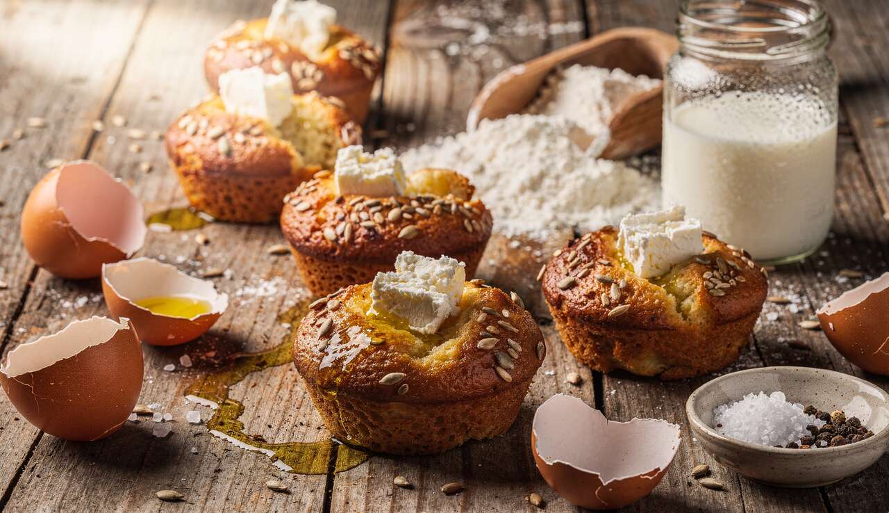 Recette facile : mini cakes au chèvre et graines savoureux