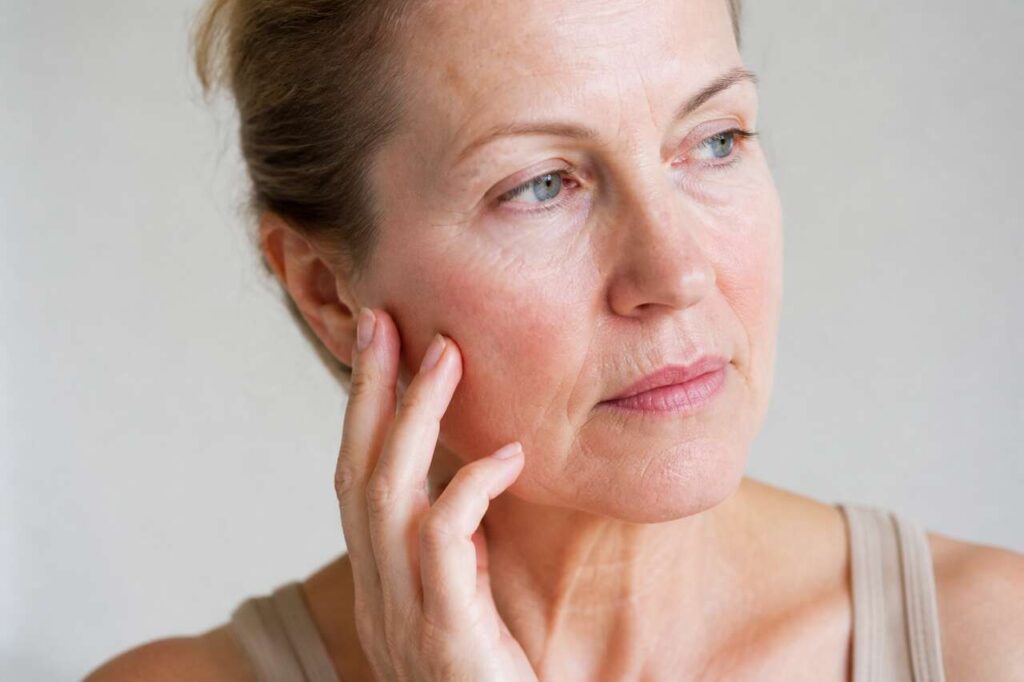 Peau sèche et ménopause : quelles solutions ?